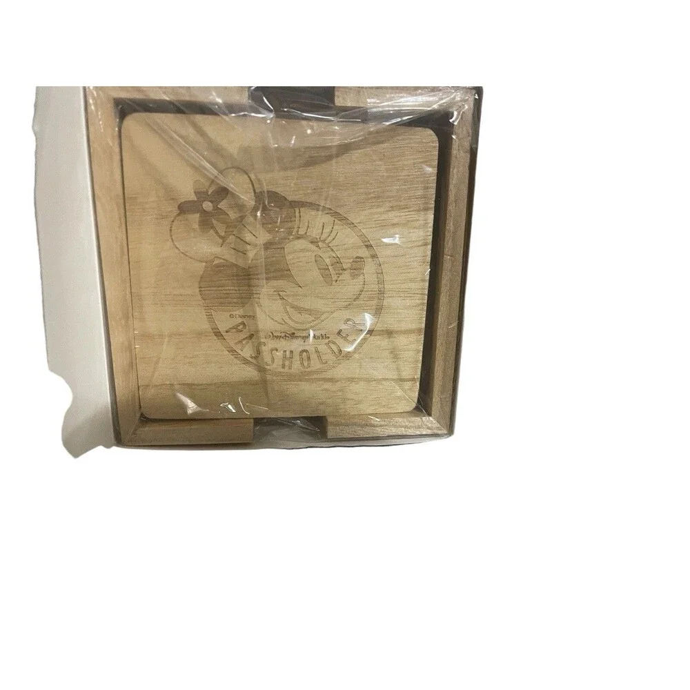 Walt Disney World Passholder Wooden Coaster Set Of 4 Minnie Mouse New In Box